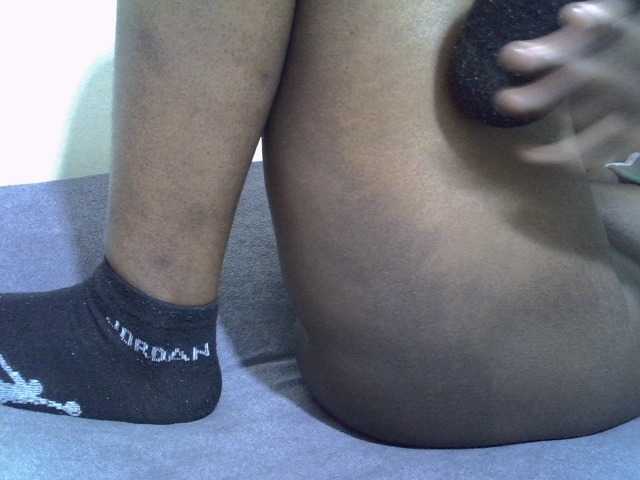Sweetnana01 live cam on BongaCams