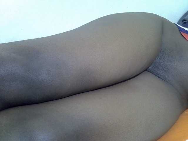 Sweetnana01 live cam on BongaCams