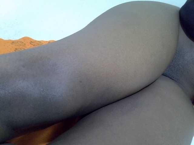 Sweetnana01 live cam on BongaCams