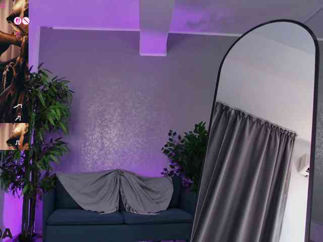 SelenaDaze webcam