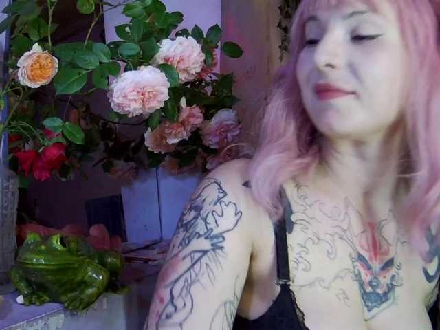 Mini0Melloo live cam on BongaCams