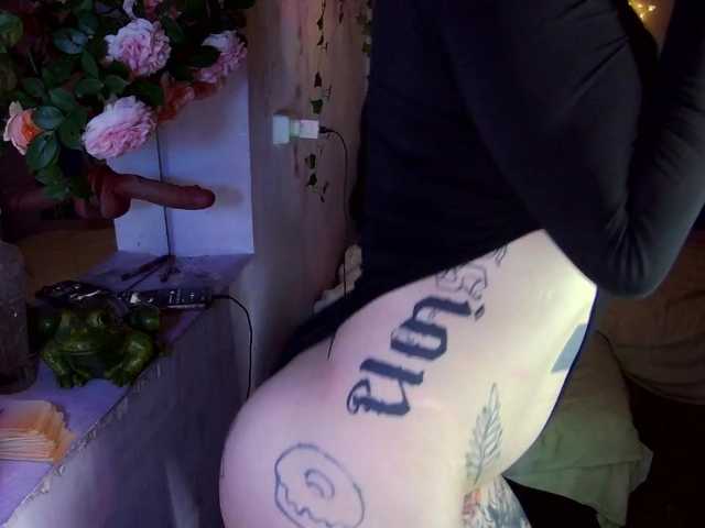 Mini0Melloo live cam on BongaCams