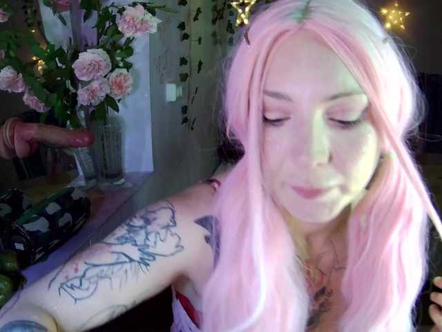 Mini0Melloo live cam on BongaCams