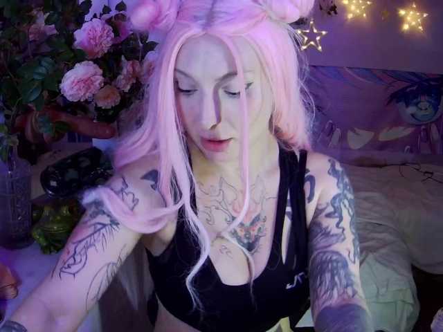 Mini0Melloo live cam on BongaCams