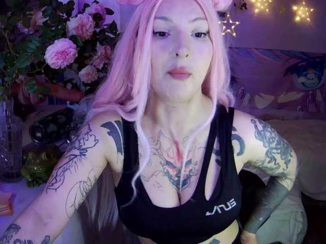 Mini0Melloo live cam on BongaCams