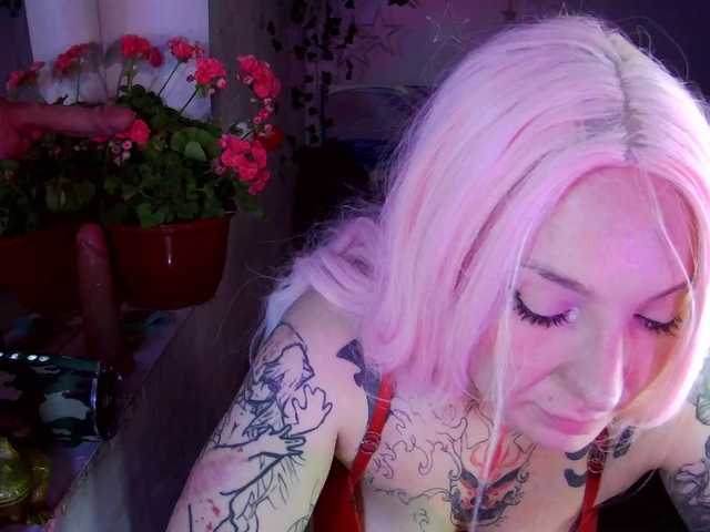 Mini0Melloo live cam on BongaCams