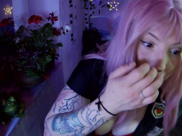 Mini0Melloo live cam on BongaCams
