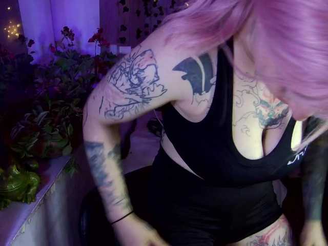 Mini0Melloo live cam on BongaCams