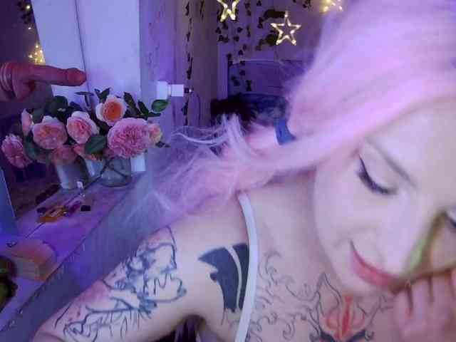 Mini0Melloo Live Webcam on BongaCams