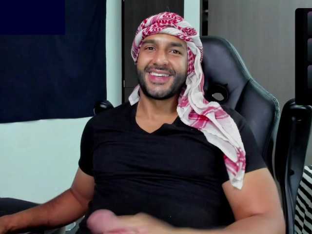 Handsoman11 live webcam show