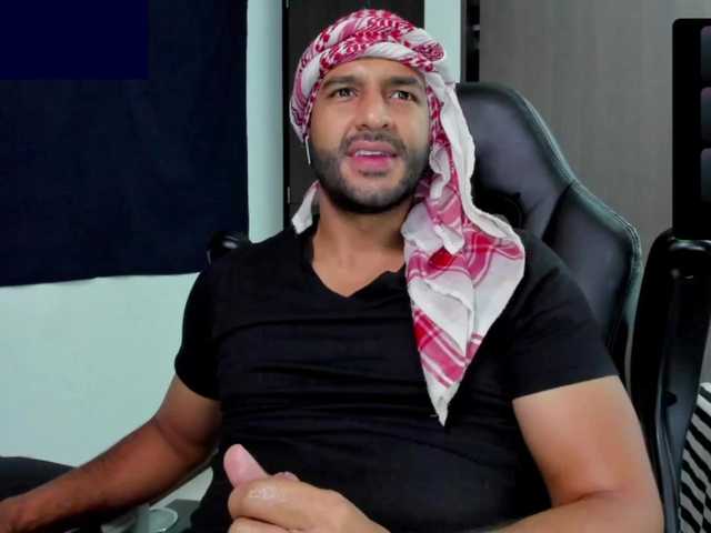 Handsoman11 live webcam show