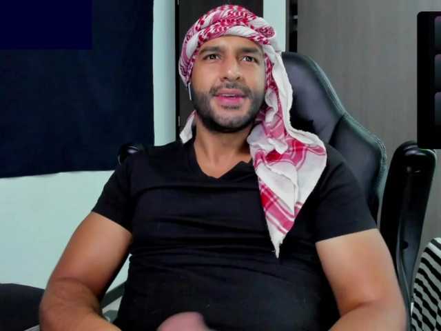 Handsoman11 live webcam show