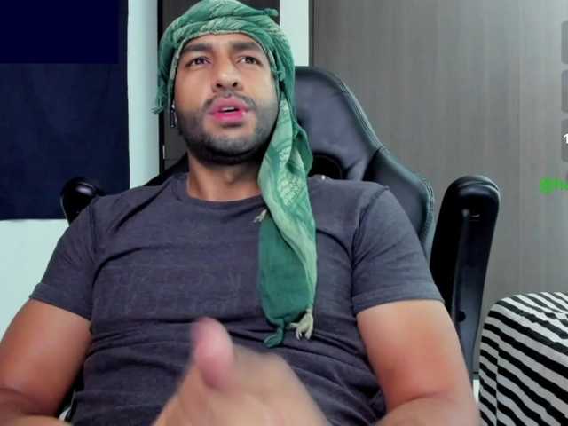 Handsoman11 live cam