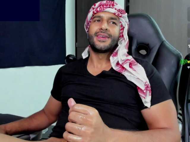 Handsoman11 live cam