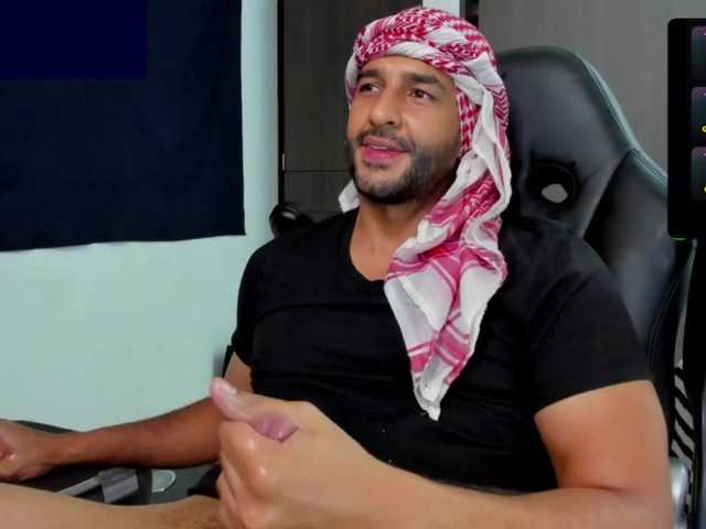 Handsoman11 live webcam show