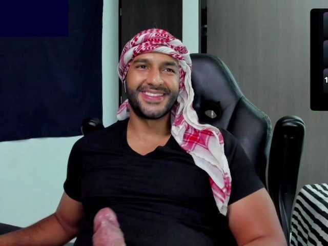 Handsoman11 live webcam show