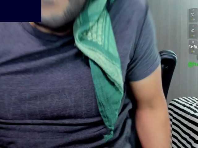 Handsoman11 live cam