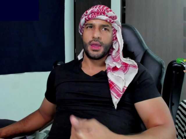 Handsoman11 live cam