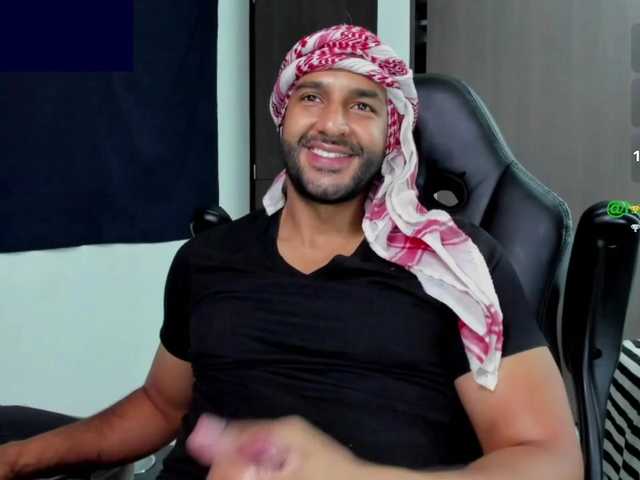 Handsoman11 live cam