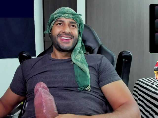 Handsoman11 live webcam show