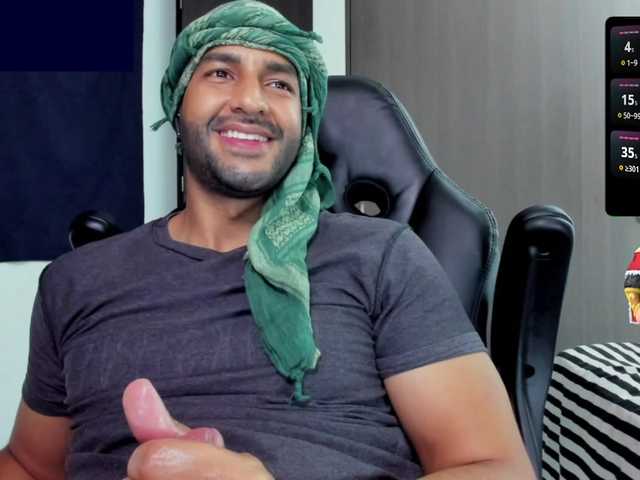 Handsoman11 live webcam show