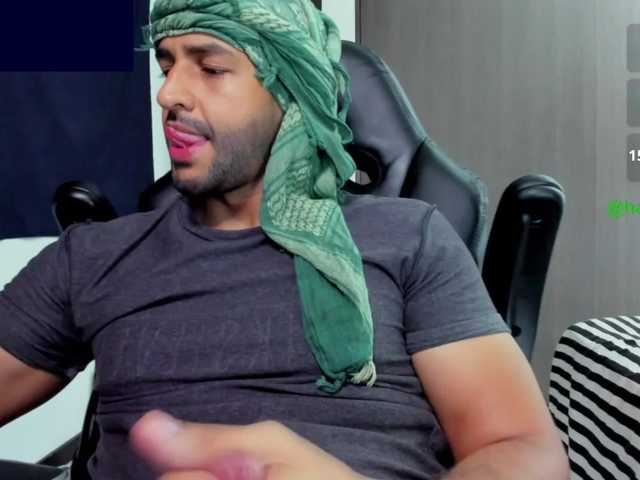 Handsoman11 live cam