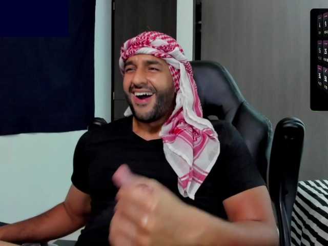 Handsoman11 live webcam show