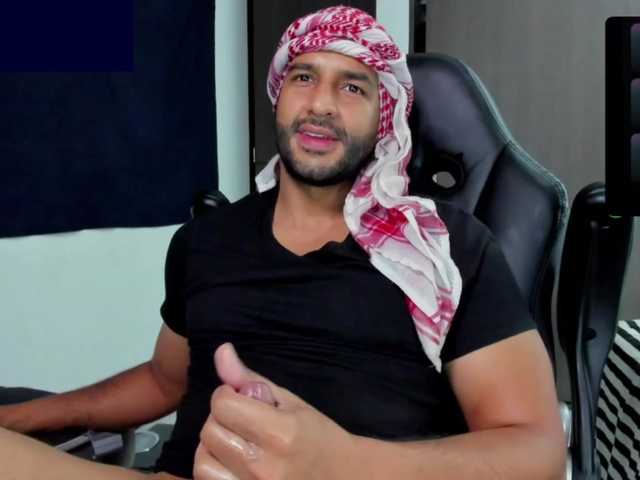 Handsoman11 live webcam show