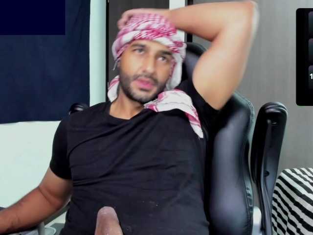 Handsoman11 live webcam show