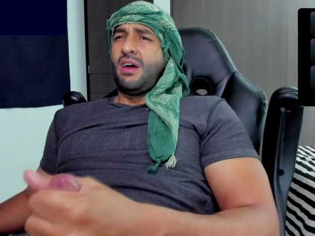 Handsoman11 live webcam show