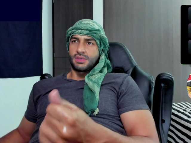 Handsoman11 live webcam show
