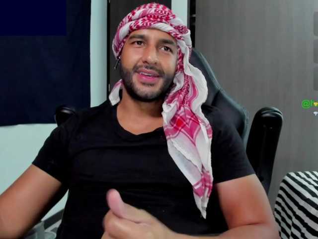 Handsoman11 live cam
