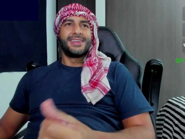 Handsoman11 — live male cam