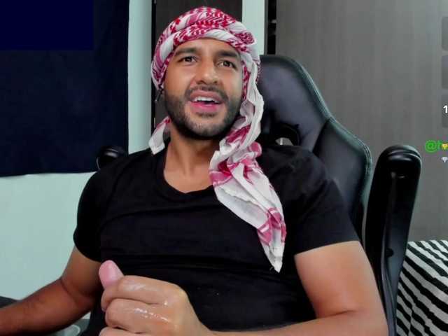 Handsoman11 live cam