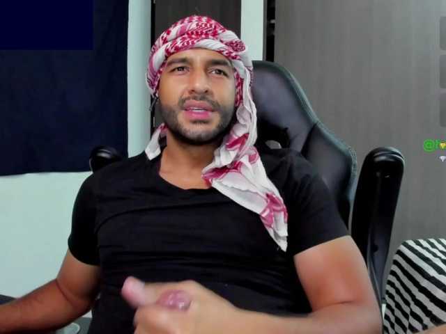 Handsoman11 live cam