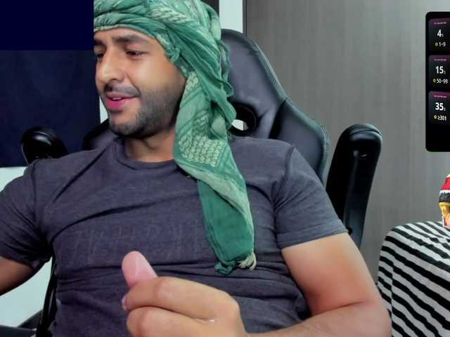 Handsoman11 live webcam show