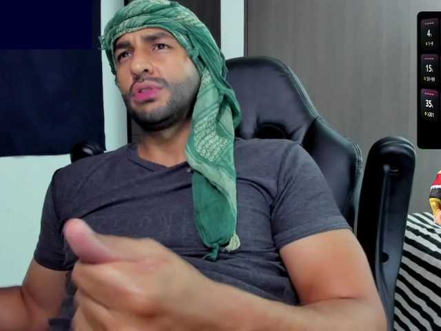 Handsoman11 live webcam show