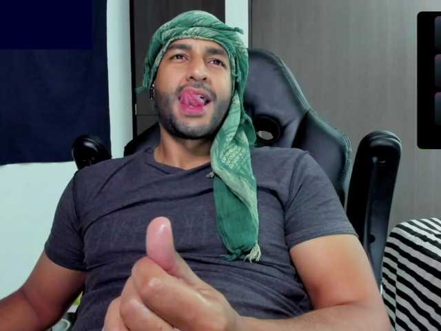 Handsoman11 live webcam show