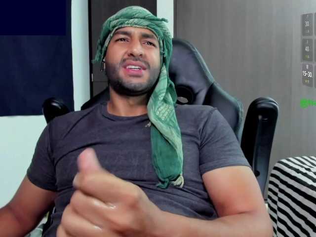 Handsoman11 live cam