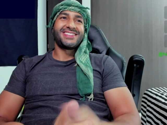 Handsoman11 live cam