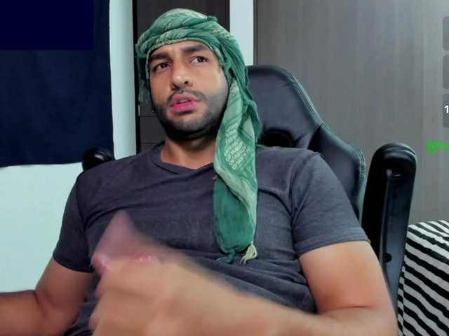 Handsoman11 live cam