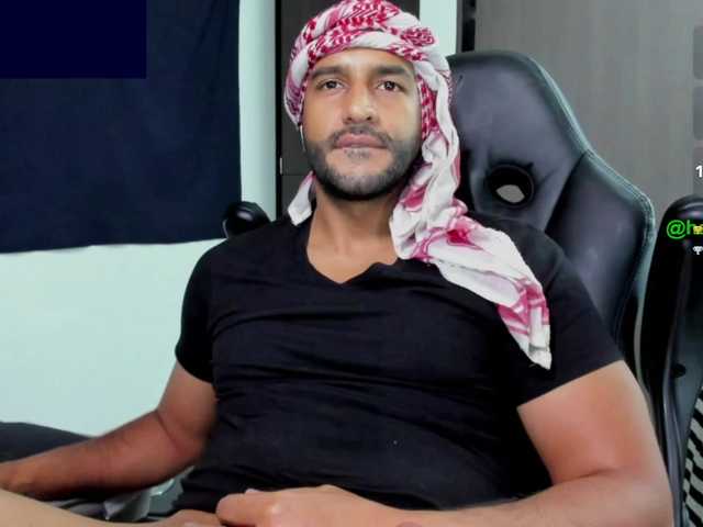 Handsoman11 live cam