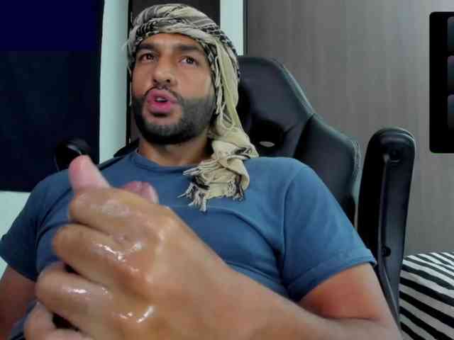 Handsoman11 Sex Cam Show