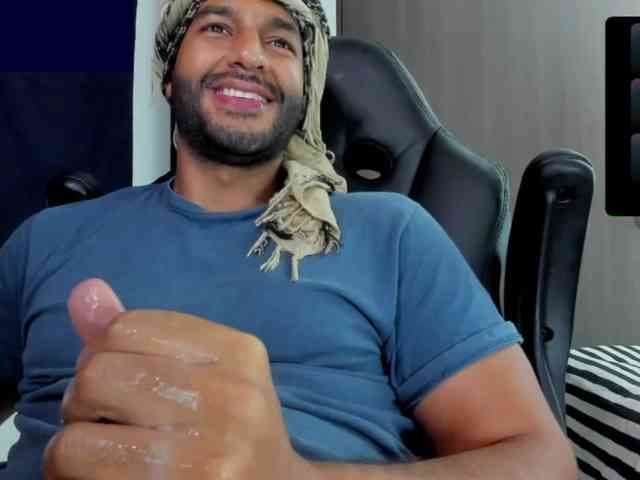 Handsoman11 Sex Cam Show