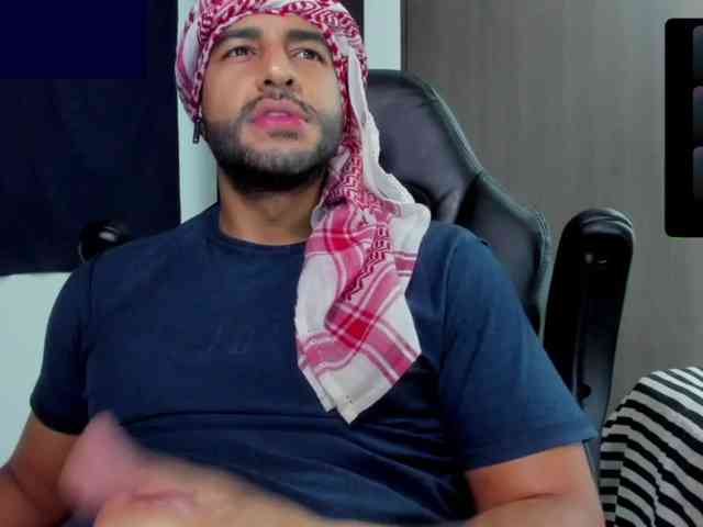 Handsoman11 Sex Cam Show