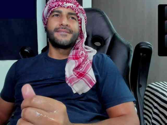 Handsoman11 Sex Cam Show