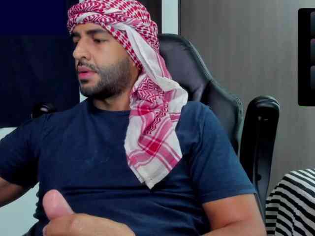Handsoman11 Sex Cam Show