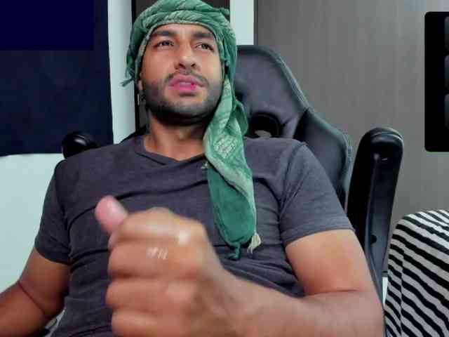 Handsoman11 Sex Cam Show