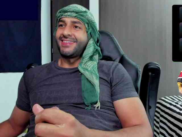 Handsoman11 Live Webcam on BongaCams