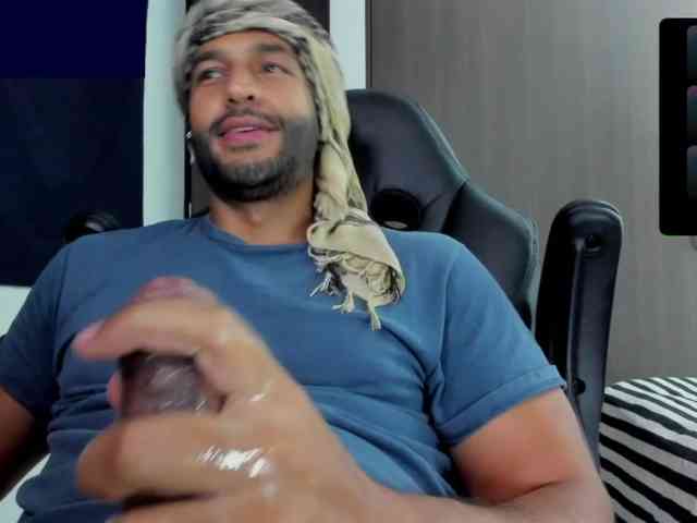 Handsoman11 Sex Cam Show